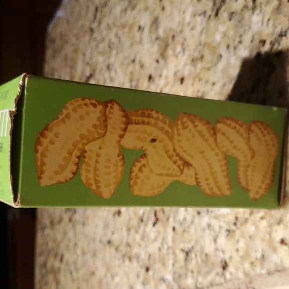 Vintage Avon Mr. Peanut “Nutty” Soap Dish and 2 Soaps New 1970s Y2K NIB 🥜 Lover - Picture 5 of 8